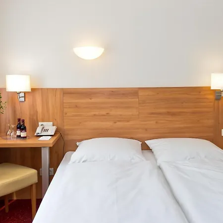 Ringhotel Haus Oberwinter 호텔 3*